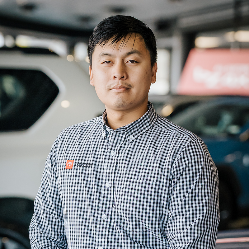 Richard Lor 800x800px